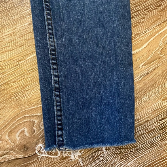 Women’s Free People distresses, button fly jeans. Size 29 - Picture 4 of 7